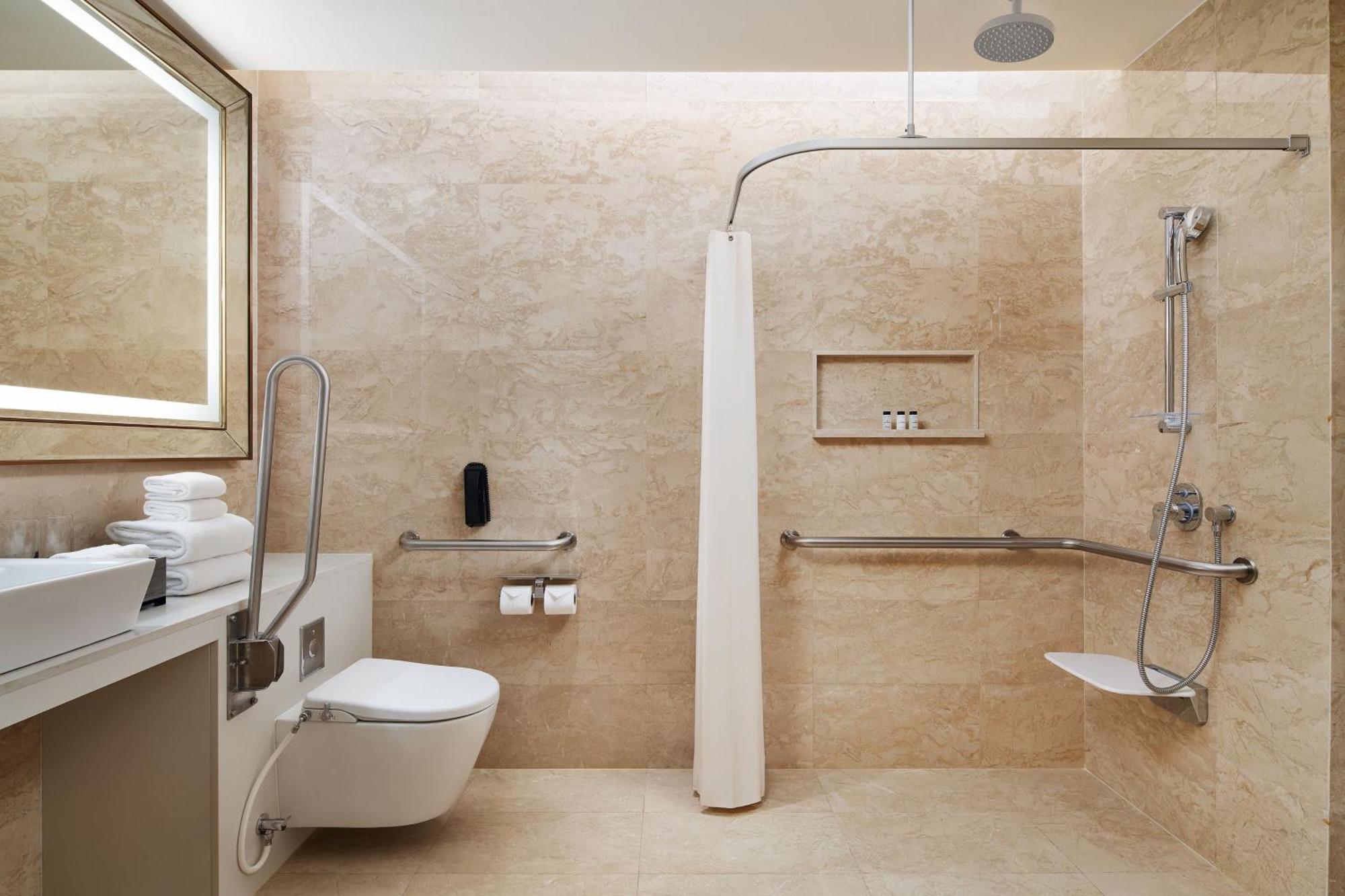 Sheraton Hotel 5*