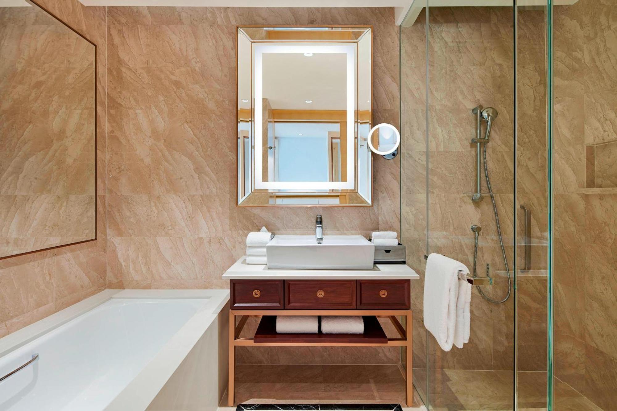 Sheraton Hotel 5*